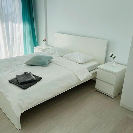 Galaxy Residence Villa Отопени Экстерьер фото