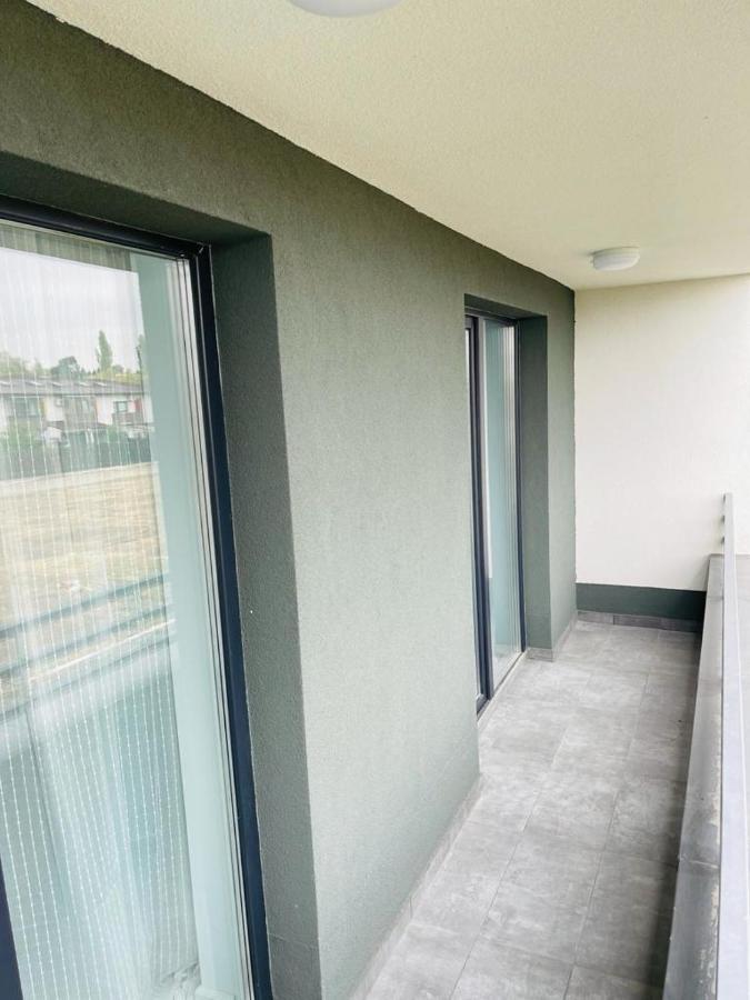 Galaxy Residence Villa Отопени Экстерьер фото
