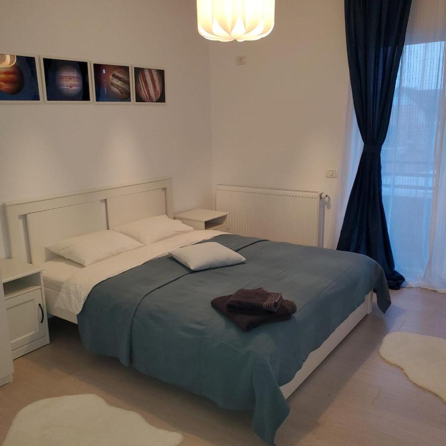 Galaxy Residence Villa Отопени Экстерьер фото