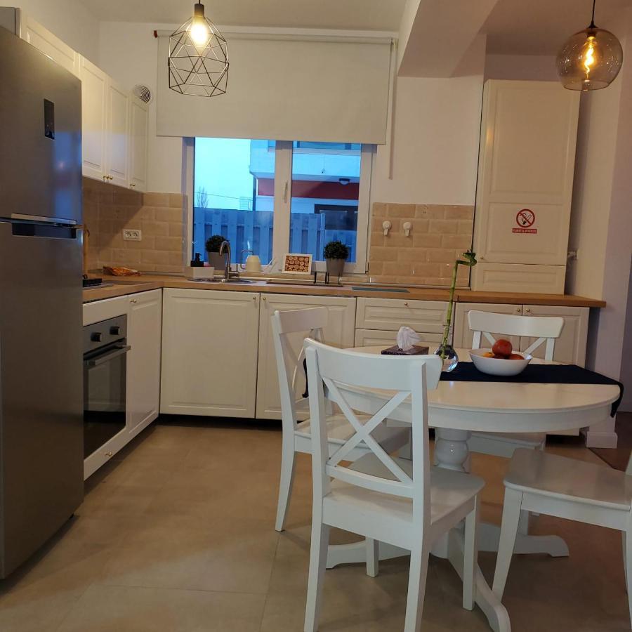 Galaxy Residence Villa Отопени Экстерьер фото