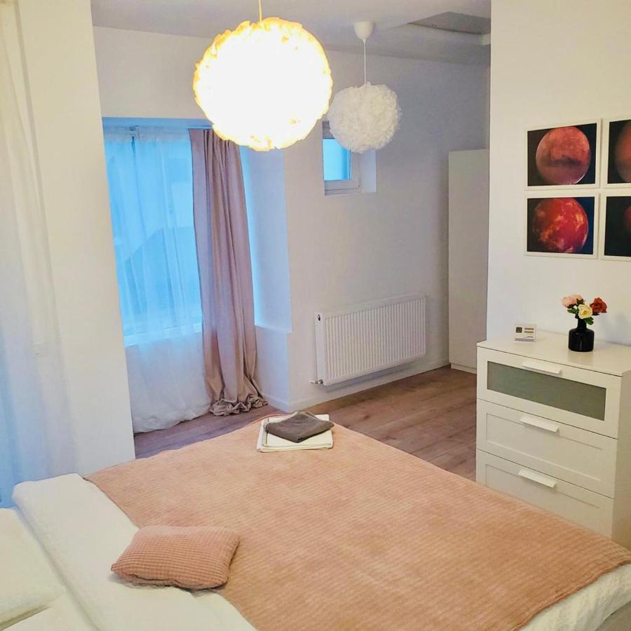 Galaxy Residence Villa Отопени Экстерьер фото