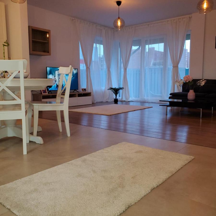 Galaxy Residence Villa Отопени Экстерьер фото